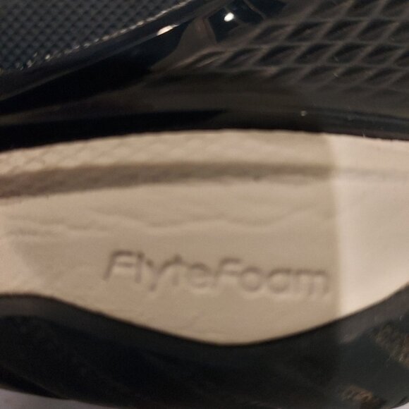 Asics Gel Resolution Court Shoes:  Tennis/Pickleball - Picture 10 of 10